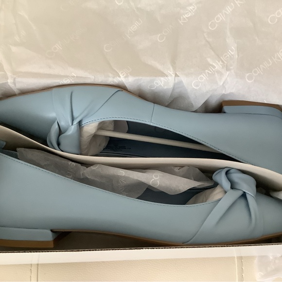 Calvin Klein flats - Picture 4 of 8